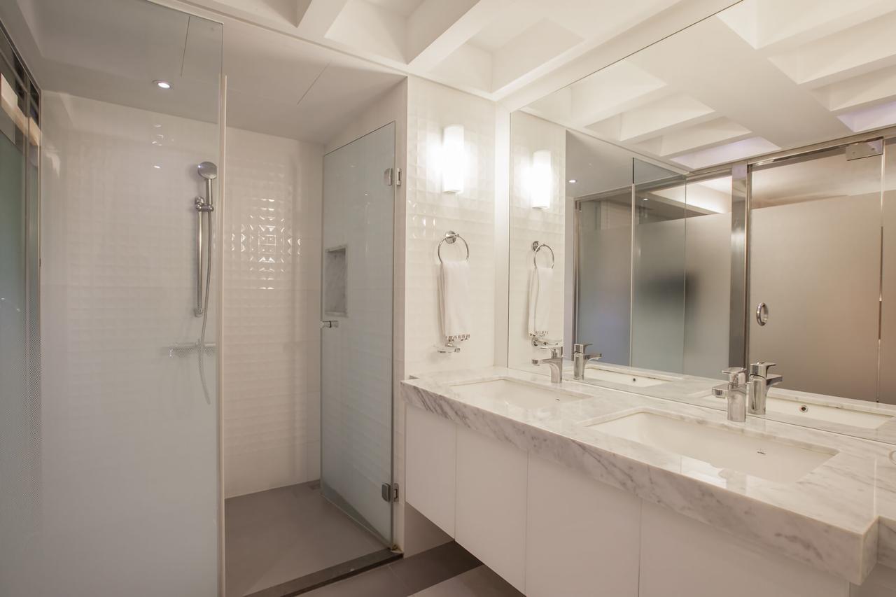 Mila Hotel Taichung Bagian luar foto